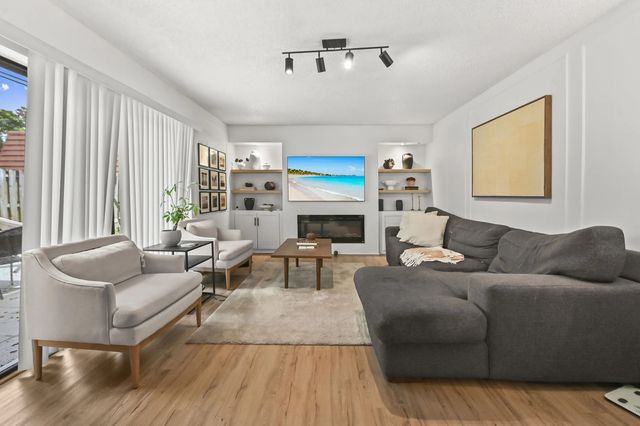 4 of 34 - 746 Nw 98th Way, Plantation, FL