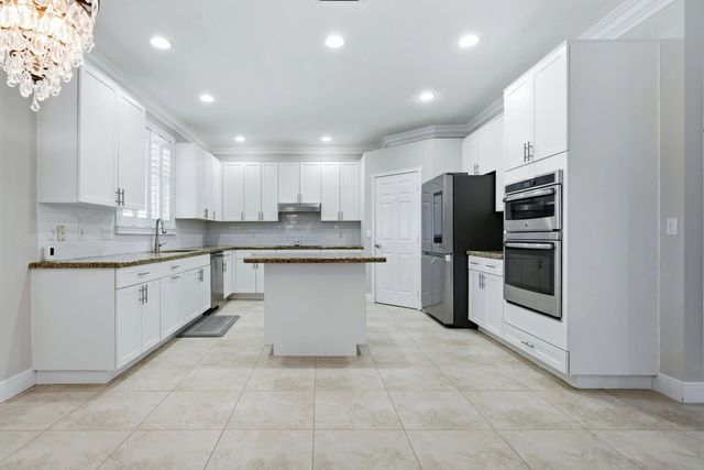 4 of 26 - 15562 Cypress Park Drive, Wellington, FL