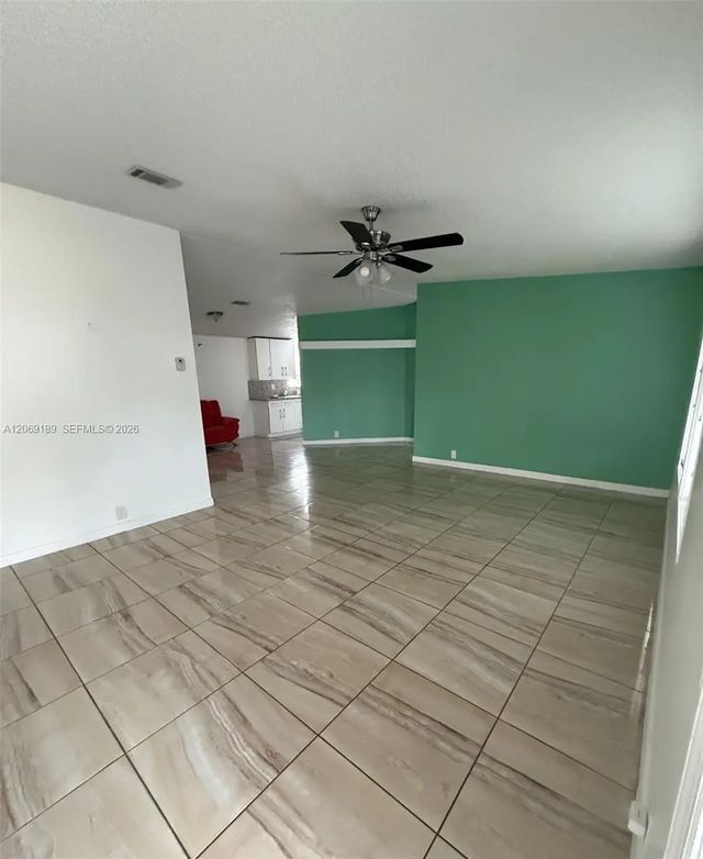 4 of 10 - N/A, Miami, FL