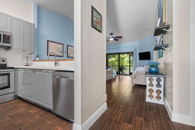 5 of 32 - 7660 Nw 96th Terrace, Tamarac, FL