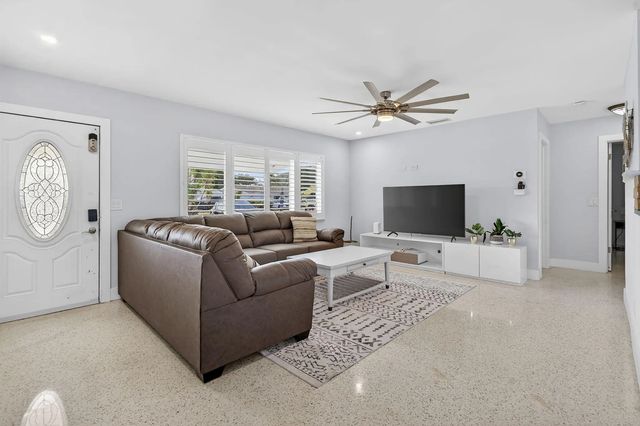 5 of 44 - 1123 Se 2nd Avenue, Deerfield Beach, FL