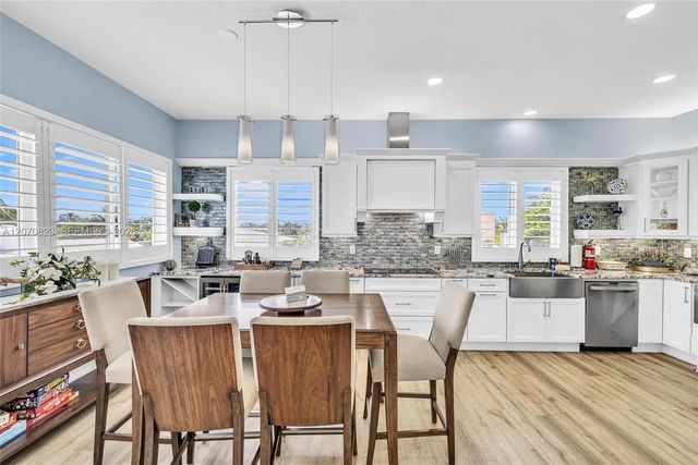 3 of 61 - 311 N Surf Road, Hollywood, FL