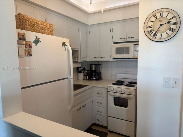 4 of 20 - 851 Atlantic Shores Boulevard #234, Hallandale Beach, FL