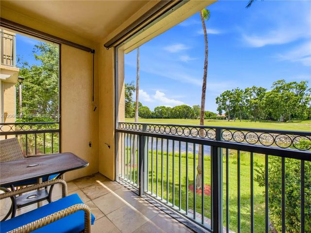 11710 Saint Andrews Place #202, Wellington