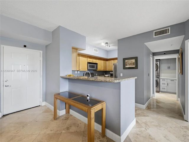 5 of 53 - 11710 Saint Andrews Place #202, Wellington, FL