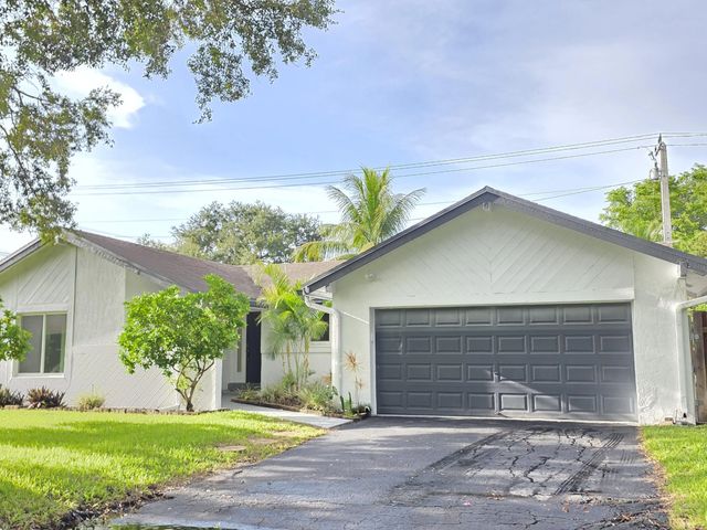 12301 Paseo Way, Cooper City