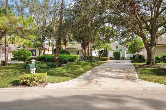 3 of 53 - 1018 Carolina Circle Sw, Vero Beach, FL