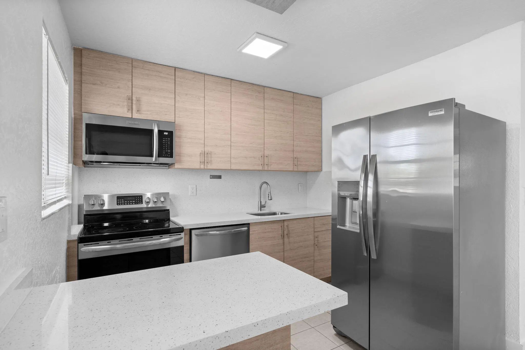 110 Se 2nd Street #103, Hallandale Beach