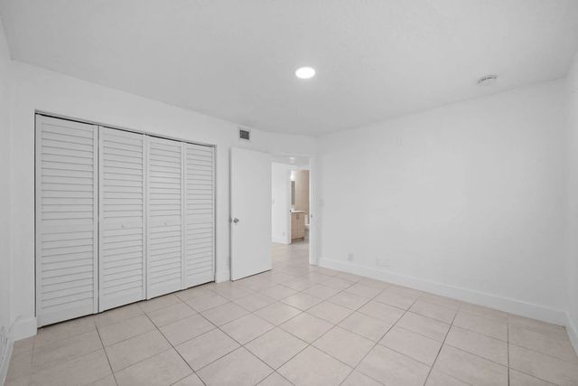 5 of 11 - 110 Se 2nd Street #103, Hallandale Beach, FL