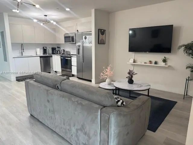 19380 Ne 26 Avenue #304, Miami