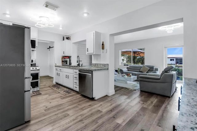 4 of 45 - 6810 Nw 74th Place, Tamarac, FL