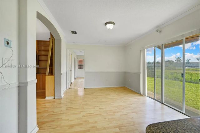 5 of 30 - 1714 Nw 204th Street, Miami Gardens, FL