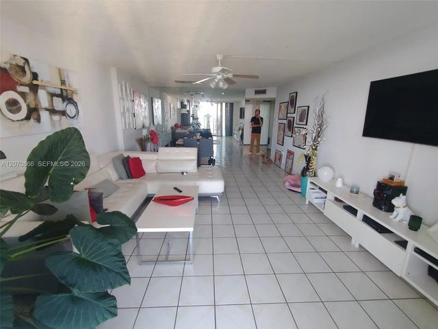 3 of 21 - 2780 Ne 183rd Street #1903, Aventura, FL