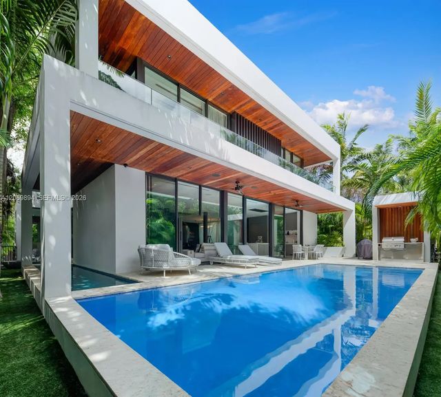 3 of 40 - 6015 N Bay Road, Miami Beach, FL