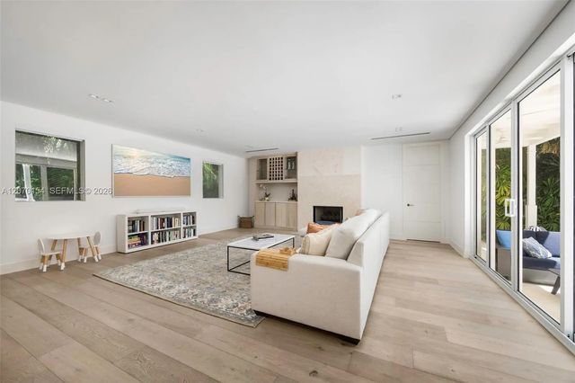 4 of 24 - 1015 Bayamo Avenue, Coral Gables, FL