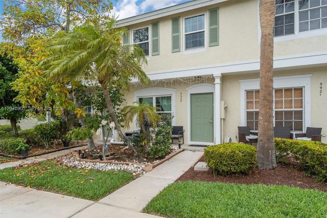 9925 Nw 57th Manor, Coral Springs