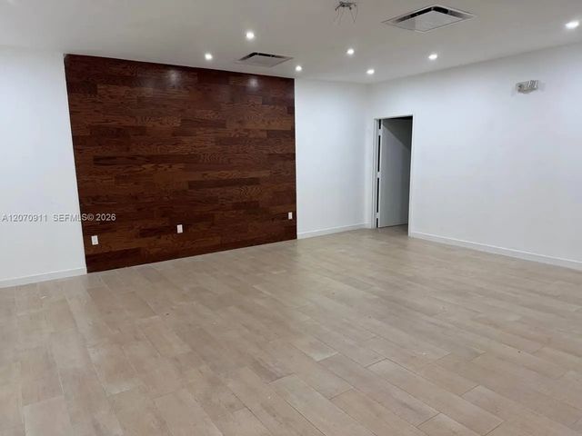 2753 Nw 79th Avenue, Doral