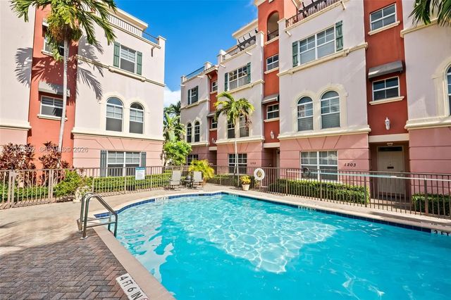 3 of 14 - 1033 Ne 17th Way #1202, Fort Lauderdale, FL