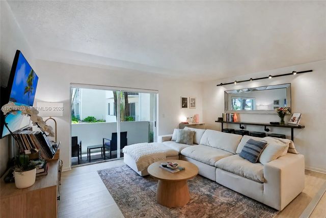 3 of 19 - 8950 Sw 69th Court #109, Pinecrest, FL