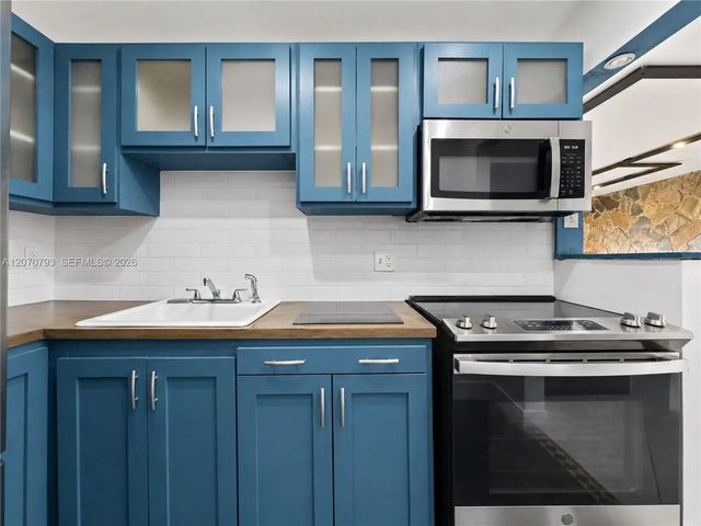 5 of 25 - 8411 Nw 8th Street #102, Miami, FL