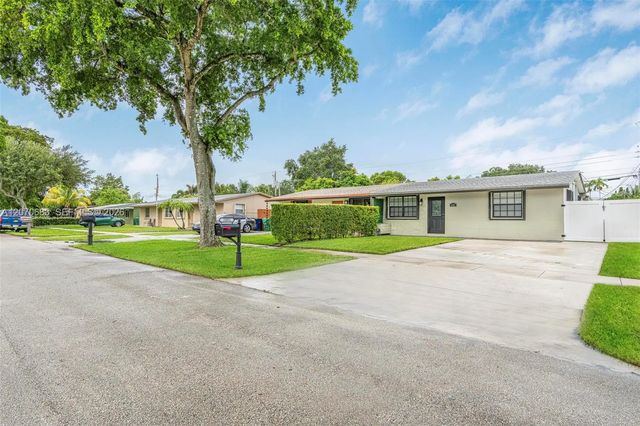 2 of 25 - 5001 Sw 92nd Terrace, Cooper City, FL