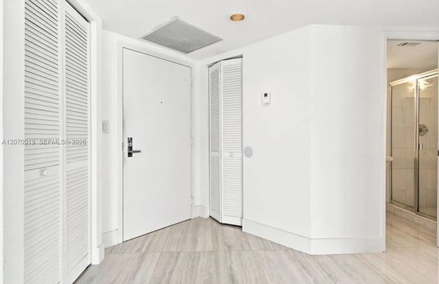 3 of 33 - 19195 Ne 36th Court #2601, Aventura, FL