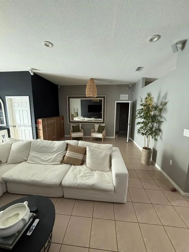 5 of 19 - 1825 Se 20th Road, Homestead, FL