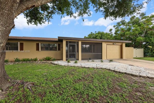 4029 Country Club Boulevard, Cape Coral