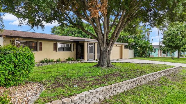 5 of 48 - 4029 Country Club Boulevard, Cape Coral, FL