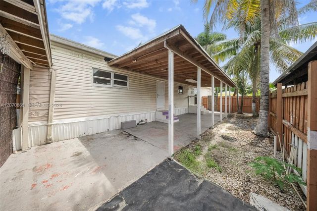 5 of 12 - 451 Se 8th Street #lot 56, Homestead, FL