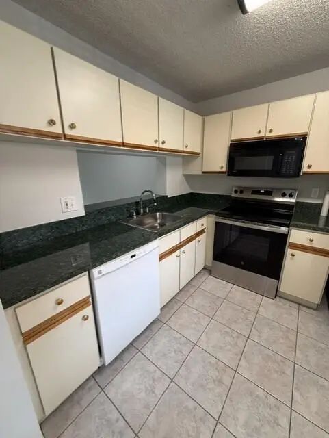 3031 Holiday Springs Boulevard #202-7, Margate