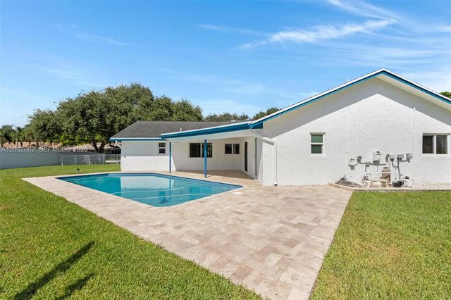 4 of 56 - 2760 Sw 86th Way, Davie, FL