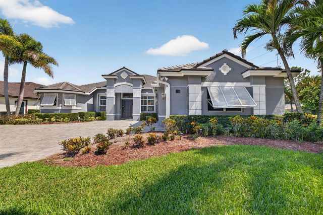 755 Sw River Bend Circle, Stuart