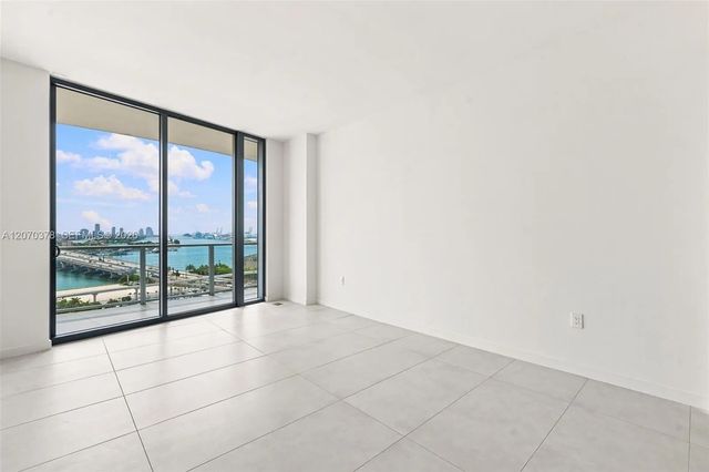 3 of 60 - 1400 Biscayne Boulevard #1605, Miami, FL