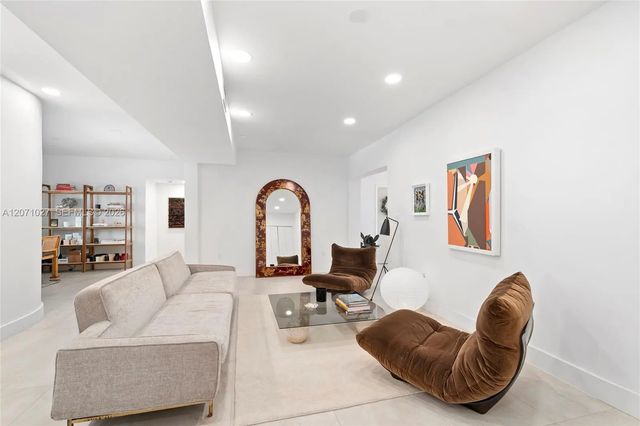 638 Ne 141st Street, North Miami