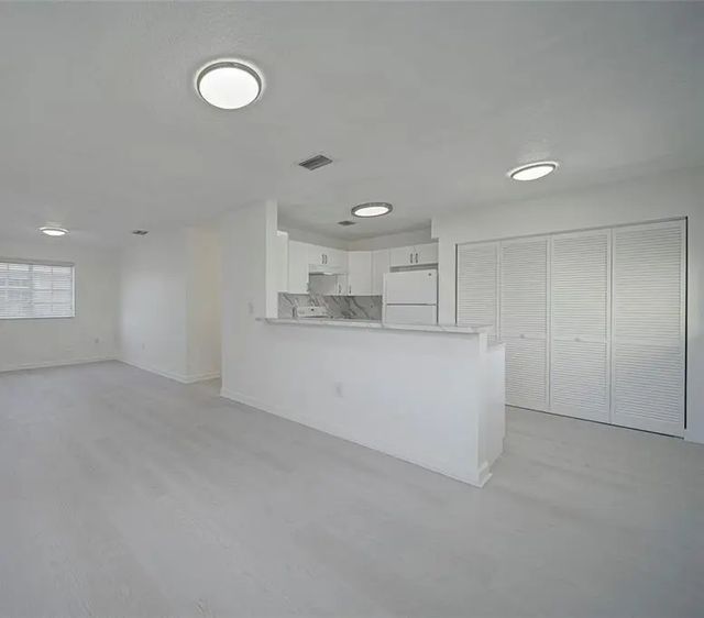 3 of 9 - 221 Sw 78th Place #221/231, Miami, FL
