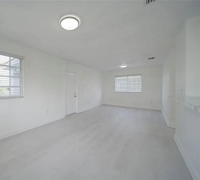 5 of 9 - 221 Sw 78th Place #221/231, Miami, FL
