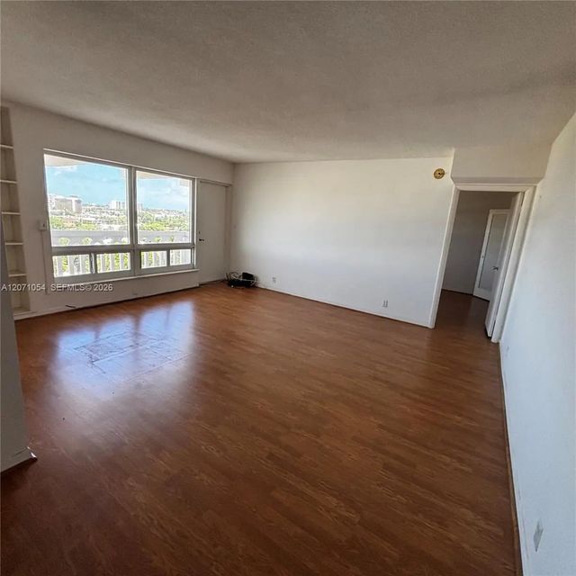 5 of 23 - 2500 Ne 48th Lane #806, Fort Lauderdale, FL