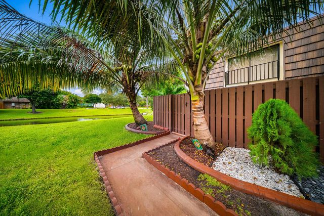 4 of 36 - 1524 Forest Lakes Circle #a, West Palm Beach, FL