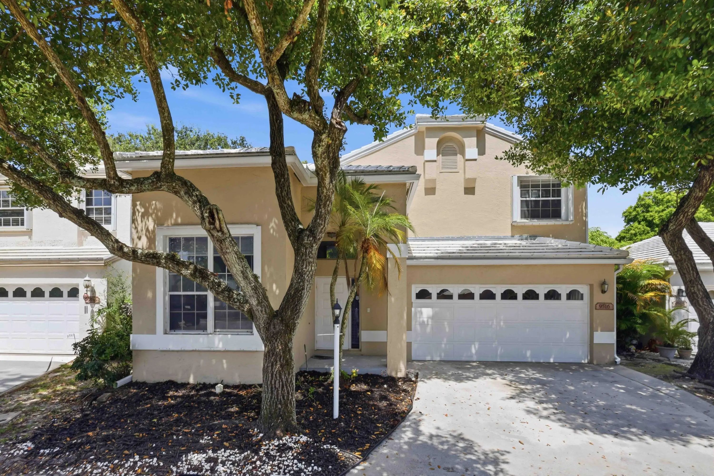 9516 Nw 8th Circle, Plantation