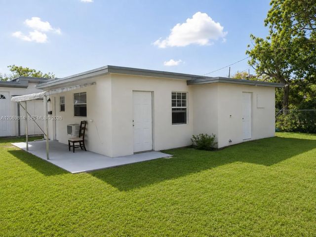 2 of 12 - 325 Ne 108th Street, Miami, FL