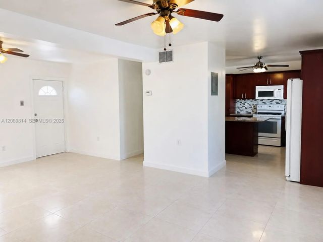 5 of 12 - 325 Ne 108th Street, Miami, FL