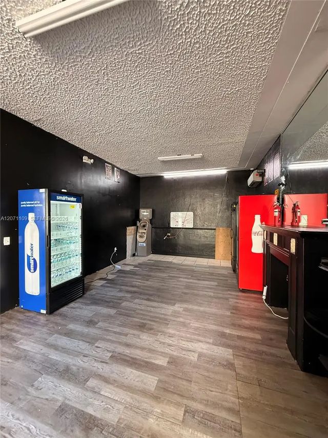 3 of 4 - 6300 Collins Avenue, Miami Beach, FL