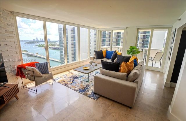 1717 N Bayshore Drive #a-3157, Miami