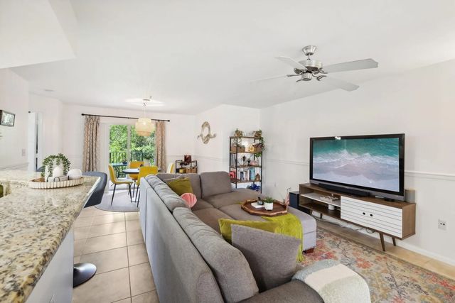 5 of 31 - 300 Scotia Drive #304, Hypoluxo, FL