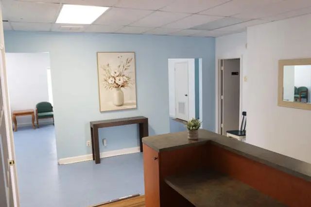 3 of 10 - 1766 20th Avenue #suite 2, Vero Beach, FL
