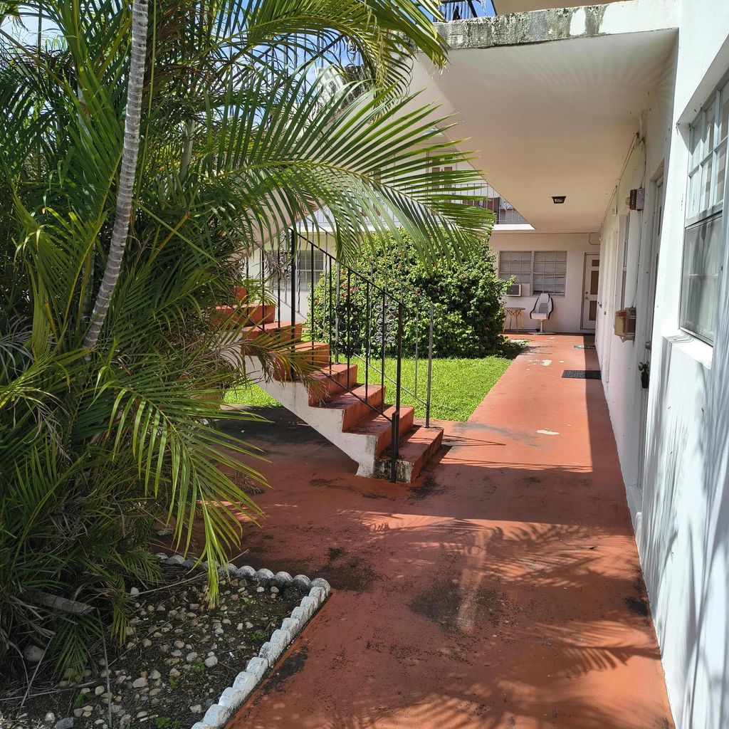 1825 Cleveland Street #2, Hollywood