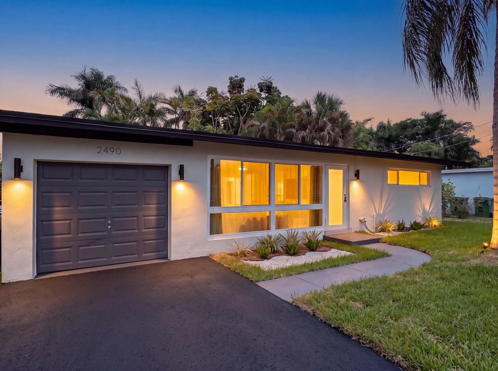 2490 Andros Lane, Fort Lauderdale