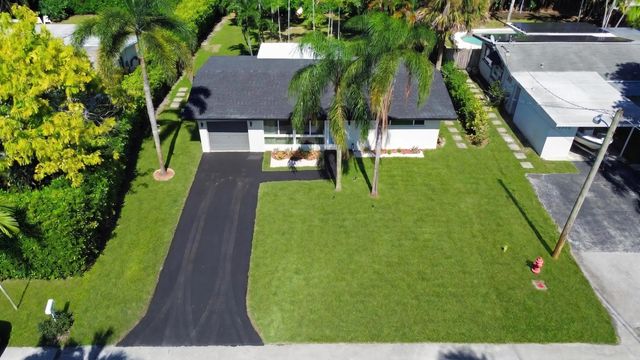 2 of 30 - 2490 Andros Lane, Fort Lauderdale, FL