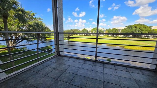 2 of 29 - 9230 Lagoon Place #310, Davie, FL